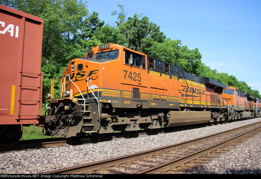 BNSF 7425